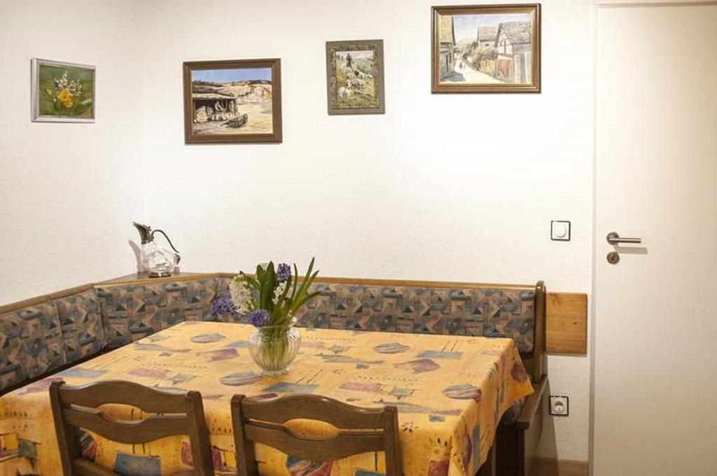 Haus "Am Muehlheimer Berg" Mörnsheim Eksteriør bilde